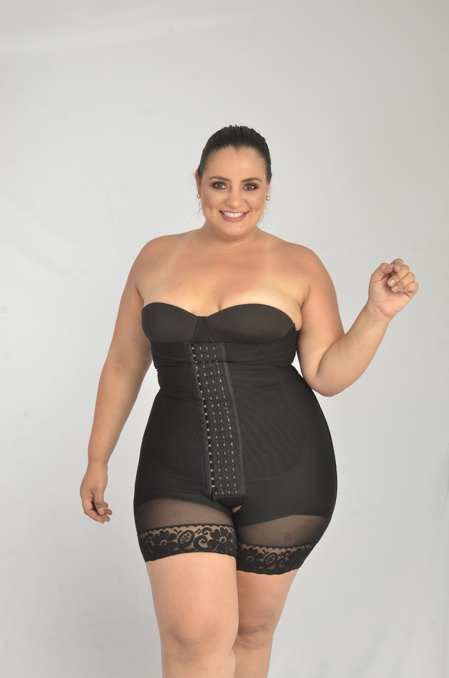 Buy the best shapewear and girdles for Lipoesculture Recovery.